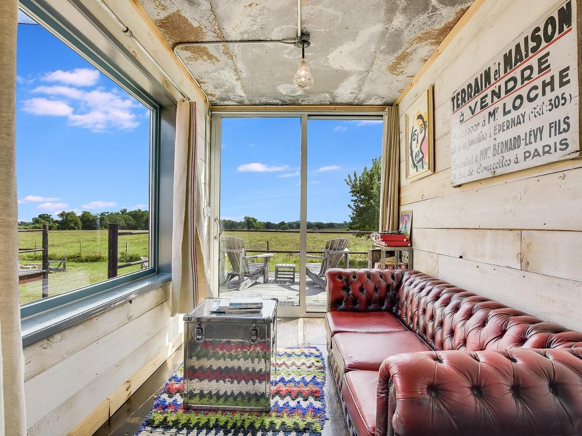 Flophouze Shipping Container Hotel Round Top Buitenkant foto